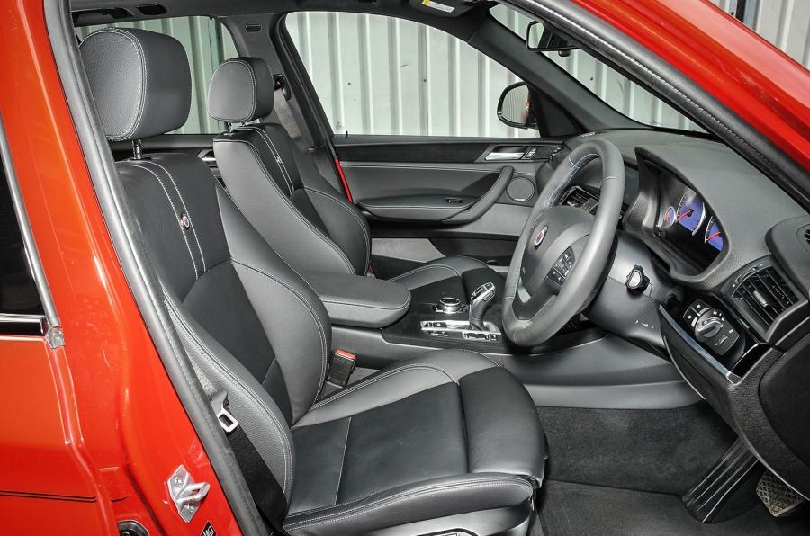 Интерьер Alpina XD3 Bi-Turbo (F25) 2014 года  (UK) (фото 8 из 29)